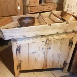 Pendule murale en bois